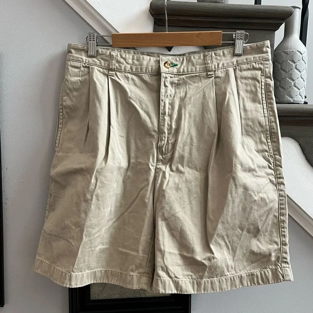Tommy Hilfiger Khaki Bermuda Shorts sz 34